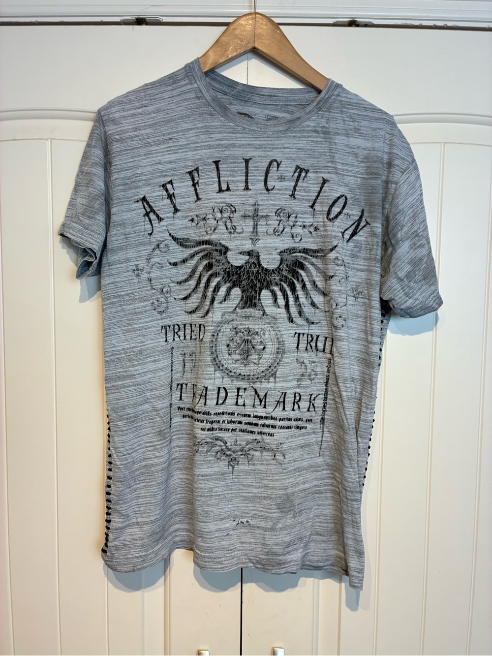 Affliction Light Gray Short-Sleeve Graphic Tee Size L